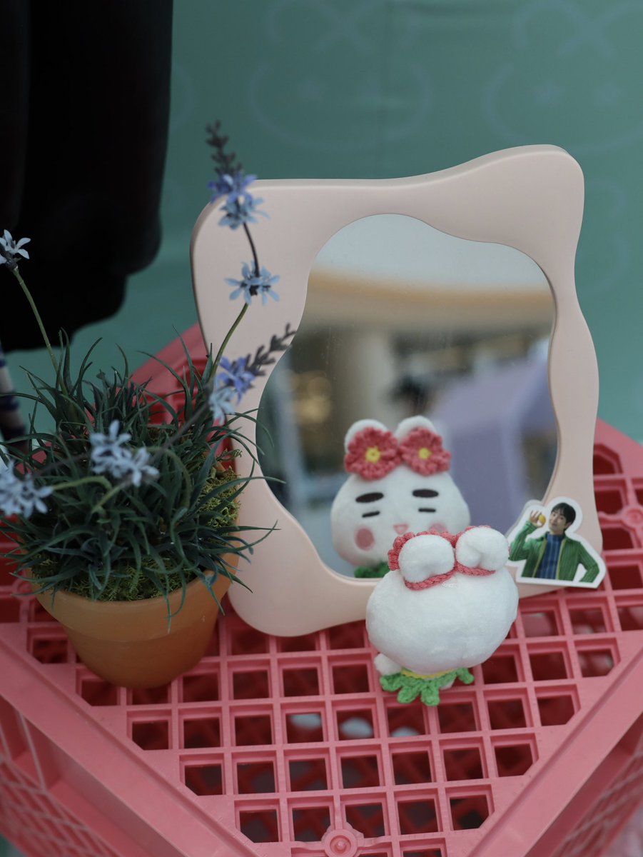 happy_toy's tweet photo. #ONEW #온유팝업 #FLOW_ONEW https://t.co/r4R2pbMSJW