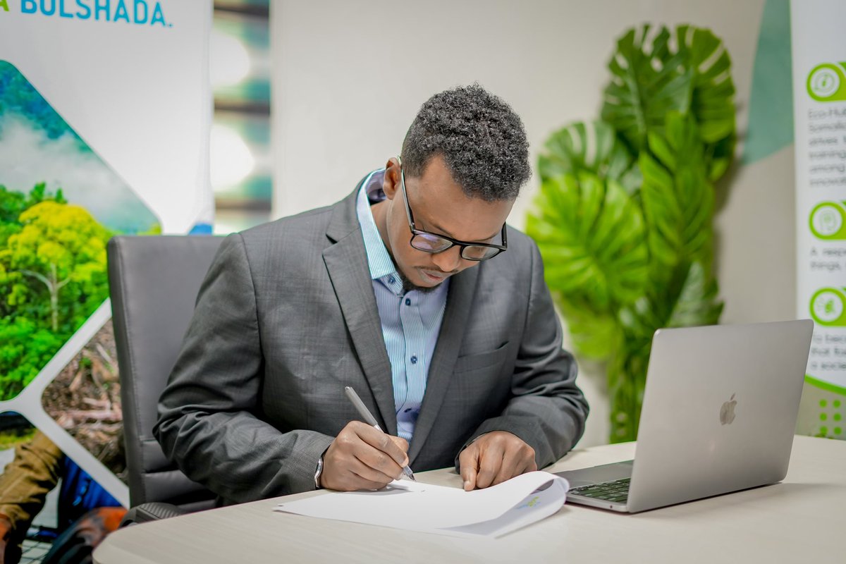 Ecosom_so's tweet image. “🌿🤝 Proud to announce that [Ecosom] and [Eco-Hub Somalia] have signed an MOU to join forces in tackling climate change and promoting sustainability! Together, we’ll drive impactful environmental projects for a greener, more sustainable future. #ClimateAction #EcoPartnership”