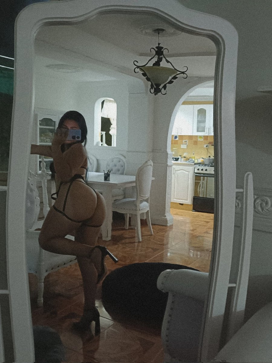 Hola mis amores, que tengan un buen inicio de semana. ¿Quieres ver mi nuevo contenido xxx? 😶‍🌫️🚩🤭