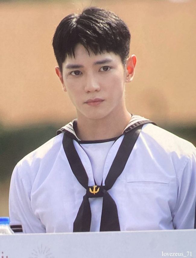 AboutMusicYT's tweet photo. NCT's Taeyong was spotted at the military. https://t.co/C7EtGOKiaq