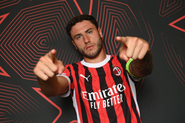 Milan Posts tweet media