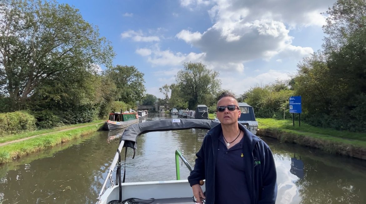 Narrowboat Life Unlocked 🏳️‍🌈 tweet media