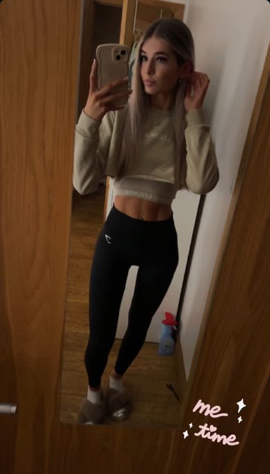 Watch beauty Princess's leaked NSFW photo on TwXstars