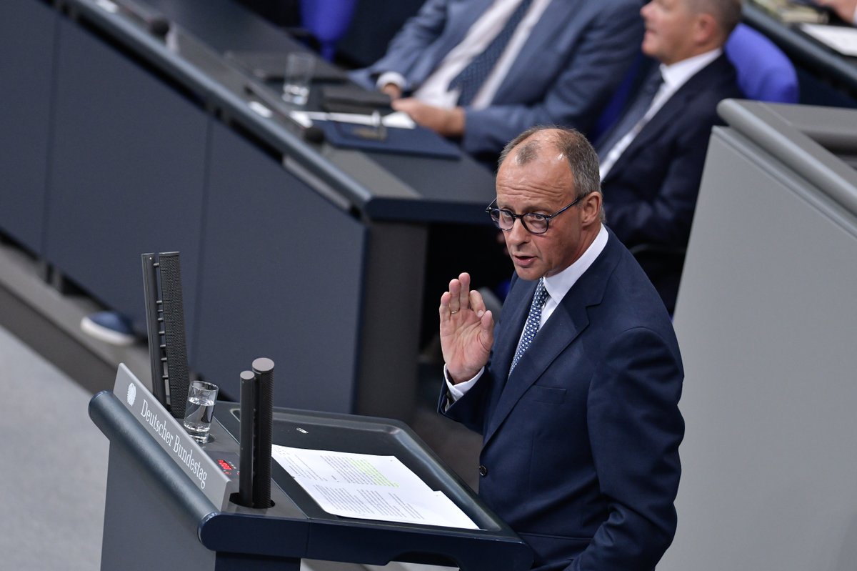 cducsubt's tweet image. Die von der BReg unterbreiteten Vorschläge zur irregulären Migration bleiben hinter den Notwendigkeiten einer echten #Asylwende zurück &amp;amp; deshalb "begeben wir uns mit Ihnen auch nicht in eine Endlosschleife von Gesprächen", macht @FriedrichMerz deutlich. #Generaldebatte