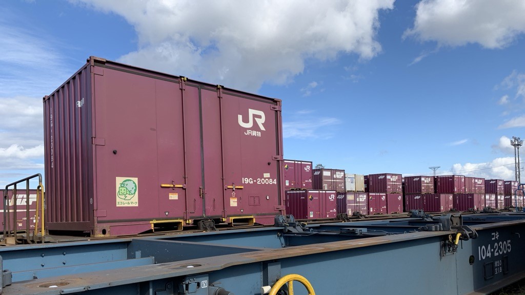 HTB_news's tweet photo. 【速報】ＪＲ貨物　保有する全てのコンテナ車７０００両を停止　不正対象車両の確認で  #北海道 #HTB北海道ニュース https://t.co/tcJLTHBbX9 https://t.co/JecYnim51l