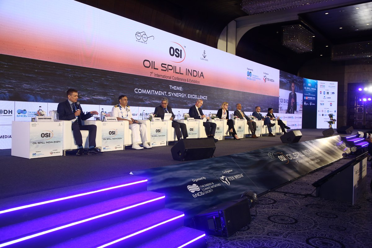 oilspillindia's tweet photo. We are delighted to share a glimpse of the Opening Pllenary at Oil Spill India 2024!
📌11th of SEPTEMBER 2024, JW MARRIOTT, AEROCITY, NEW DELHI
#OilSpillIndia #osi #OSI2024 #ENCIS #ITENMedia https://t.co/VuiHM0cD8F