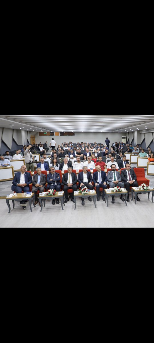 KOSGEB Başkanlığı tarafından organize edilen, <a href="/vantsokurumsal/">Van Ticaret ve Sanayi Odası</a> ev sahipliğinde gerçekleştirilen. *"KOSGEB Yeşil Sanayi Destek Programı Tanıtım Toplantısı" na <a href="/ESOBVan/">Van Esnaf ve Sanatkarlar Odaları Birliği</a> adına katılım sağladık 
<a href="/MahmutAsmali/">Mahmut Asmalı</a> <a href="/Kosgeb/">KOSGEB</a> <a href="/BilalEmreYoruk/">Bilal Emre YÖRÜK 🇹🇷</a>