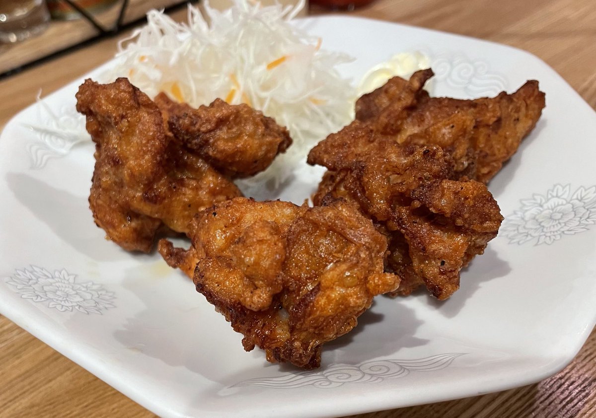 maemukidayon's tweet image. 中央卸売市場でラーメン🍜ランチ😌
海鮮丼のお店は何処も行列ができていて凄かったょ💦
新米高いですね、最近は麺類🍝🍲やパン🍞🥐を食べる事が多いかなぁ。
お米不足と価格、早く落ち着いてほしいです🍚