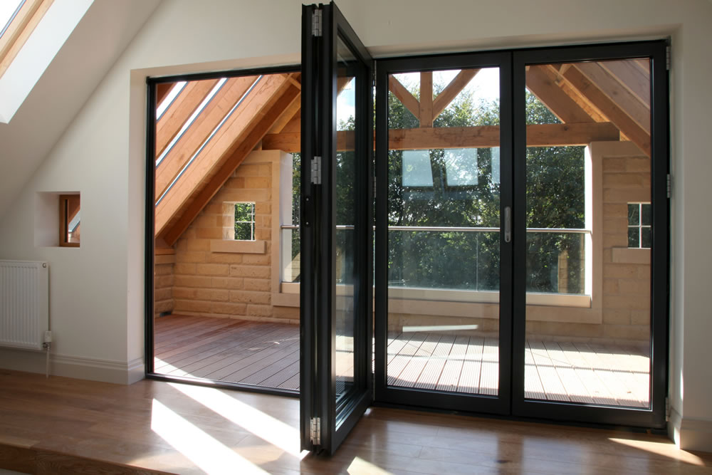 "We have just had our full house done, and couldn't be happier!" says Matthew about his new #BiFoldDoors. 

Want to open up your home? 
Our aluminium doors blend indoor &amp; outdoor living seamlessly. 

Call 01484 519677 for a quote. 

#LockwoodQuality #HomeTransformation