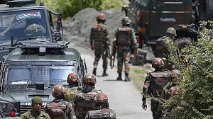 ag_Journalist's tweet photo. Big Breaking
#Encounter started between basantgarh Udhampur and Badnota area of Kathua .
4 Jaish terrorist trapped in #Encounter
#basantgarh #Udhampur #Badnota #Kathua
#Jaish #terrorist