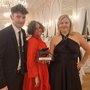 Le StoryLab, sous la direction de Jeanne Marchalot, récompensé lors du 81ème Festival International du Film de Venise dlvr.it/TD5RBf