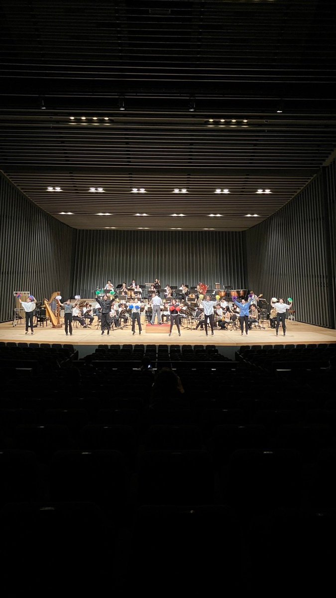 oku_trombones's tweet photo. 9/8(日) 柏原ウインドコンサート
@リビエールホール

スペコンが終わって２日後…疲れも取れない中ですが、無事終演しました！！

中でもコーニッシュ氏による「吹奏楽の為交響譚'' 饂飩讃頌''」は私たちにとってもアツい本番となりました……！！

ご来場ありがとうございました！！ https://t.co/29pbI2gESw