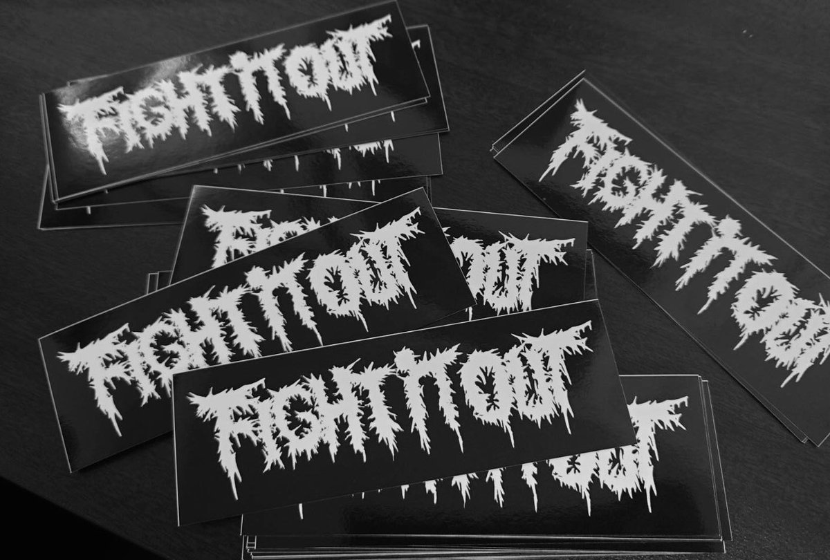 ディスラプト調ステッカーです

※希少価値

サマーバッシュ前売り予約の方に差し上げます。