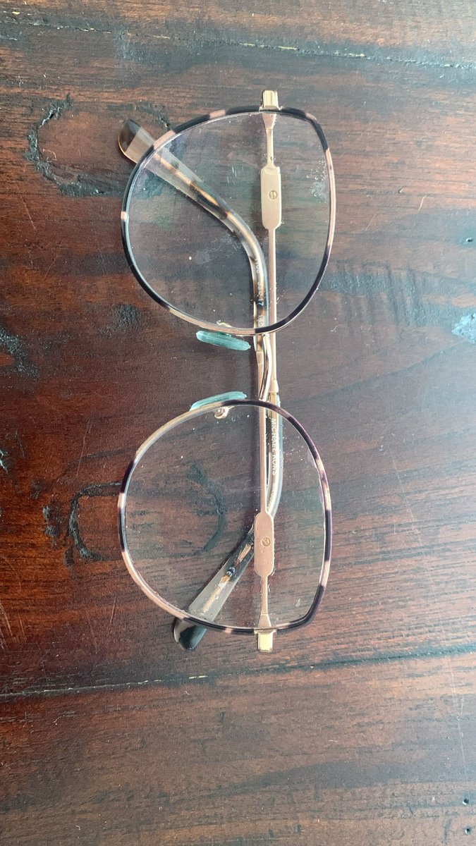 Gevonden in de Voorstraat thv 67, op te halen Brugstraat 3.