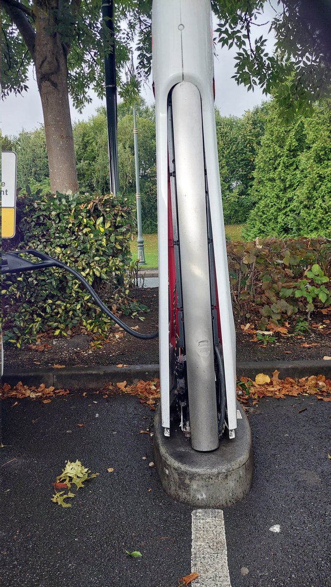 teslamancs's tweet photo. #Supercharger #Manchester  UK #TraffordCentre Unit 5B Case damaged and open to the elements. #Tesla #EV https://t.co/A3bRtyPBmD
