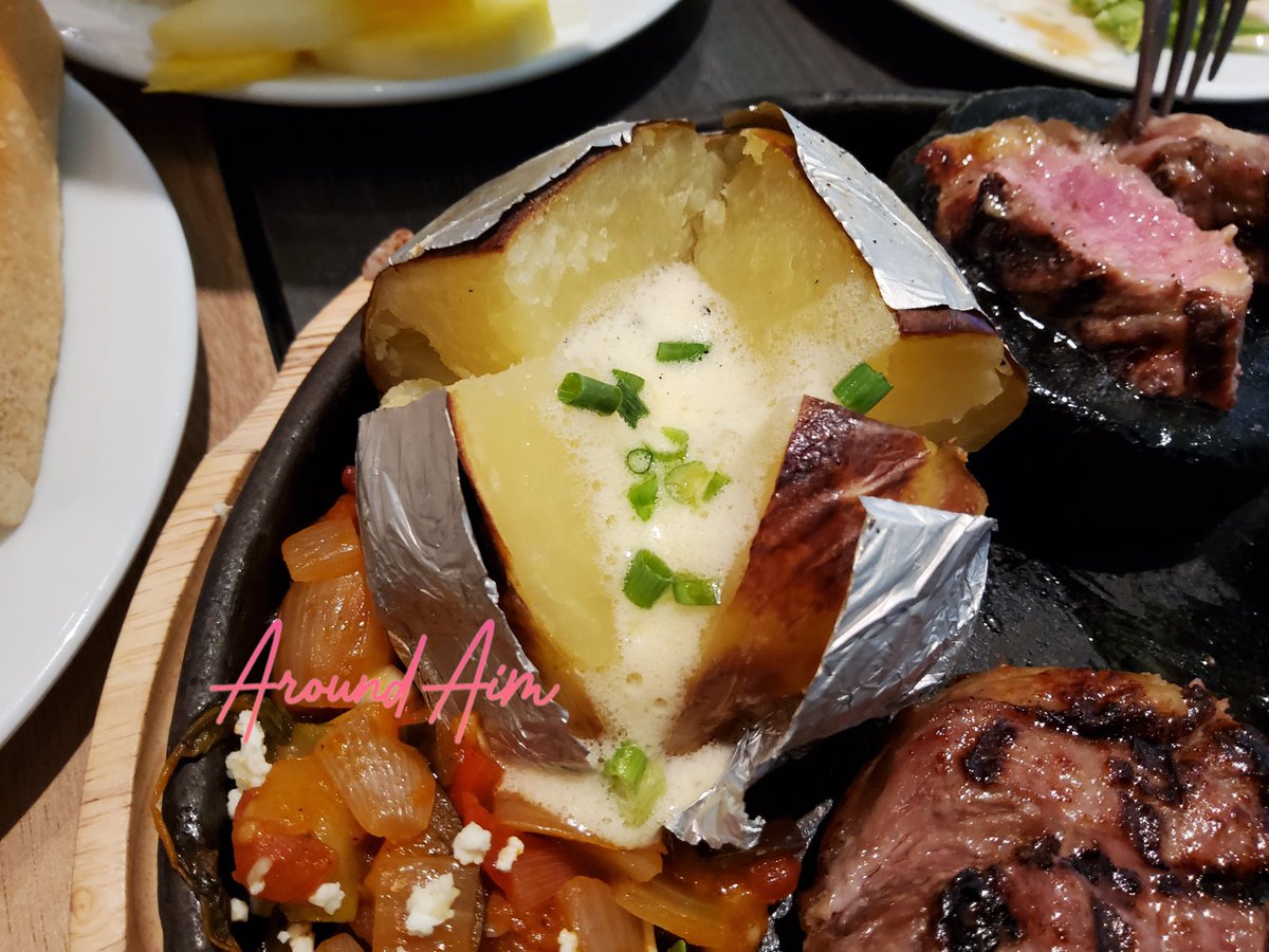 aroundaim1985's tweet photo. ก่อนดูหนัง #Sizzler 😋🥩🥦🍟 ตอนนี้อยู่แถว #พรอเมนาด นะ ใกล้เคียงทักได้ ห้องน้ำห้างได้ บนรถได้ 😎

#AroundAim https://t.co/YxXzqRv9dg