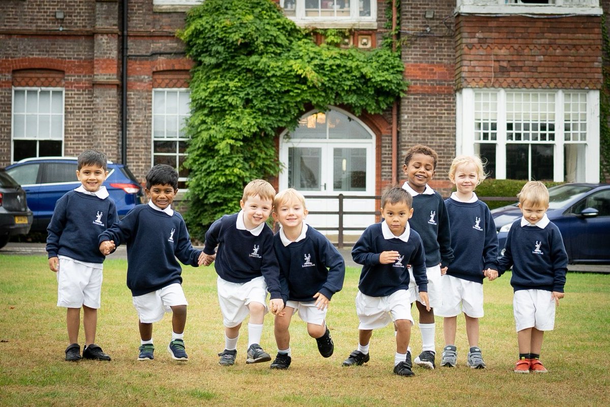 Lockers Park School tweet media