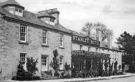 tourscotland's tweet photo. Tour #Scotland Travel Blog video of old photography of #Stanley, #Perthshire. #Richard #Arkwright, an inventor of cotton spinning machinery set up a cotton mill in Stanley as well as one at #New #Lanark. Have Virtual ancestry, family history visit https://t.co/k2n1fiSAm6 https://t.co/STw7bhoEXj