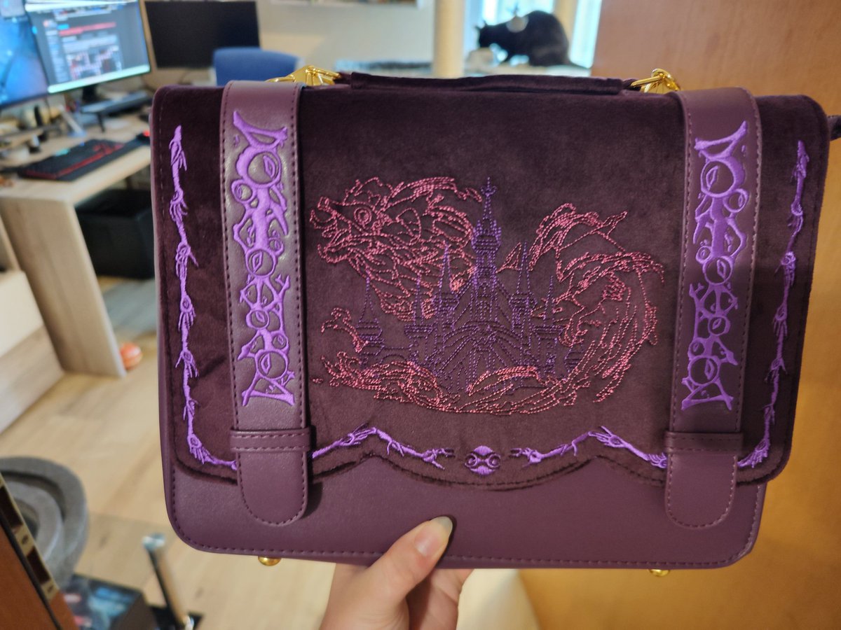 Zenestyy's tweet photo. Best husband 🥰🥰🥰🥰🥰🥰
Bag is from @KatiaMeraki I really really love it💖 https://t.co/sgb8VRvvGF