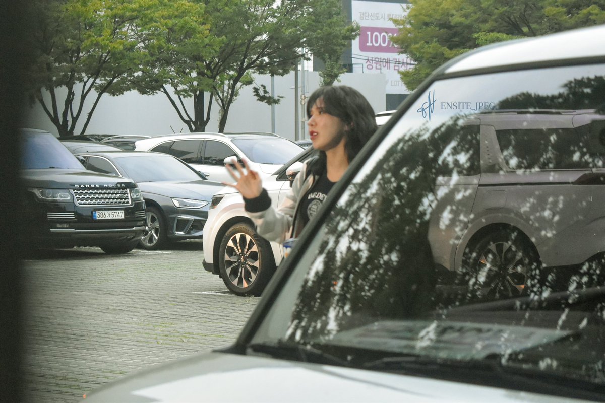 240911 DJ WANNIE 💙💙

#웬디 #WENDY #웬디의영스트리트