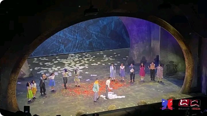dulaangrizalia's tweet photo. Halina't buuin ang ating panaginip at ito ay gawing tunay

Sanlibong pasasalamat sa mga naging makinaryang de pulbura Ms. Trisha Macas, Moony Theater Events, mga sponsors, na nagsilbing daan upang kami ay makatungtong sa tanghalan at matunghayan ang pagtatanghal ng MULA SA BUWAN. https://t.co/JP71USsUg5
