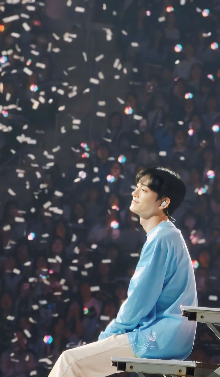 WITHKINGJD's tweet photo. "It always feels so nice to hear the fans’ message of ‘thank you for singing’. The fact that there are people who like my singing means that you have their approval. More than anything, that’s what really motivates me to keep going." — CHEN (Star 1 Magazine, 2019)

"Music holds a profound healing power for me, and I aspire for my audience to connect with my messages while immersing themselves in the experience of my music." — CHEN (The National News Interview, 2024)

Jongdae has always been SO passionate about music and his craft. He's shared that he wants to sing for a long time, that as long as Soondaengs want him to sing, and to share the joy of his journey with him, he will continue singing. 🥺💛

I hope more people appreciate his music and singing. He is such a talented and hardworking artist who deserves recognition and support. 

Thank you for singing, Kim Jongdae! @CHEN_INB100 🎤🥰 

#CHEN #첸 #김종대