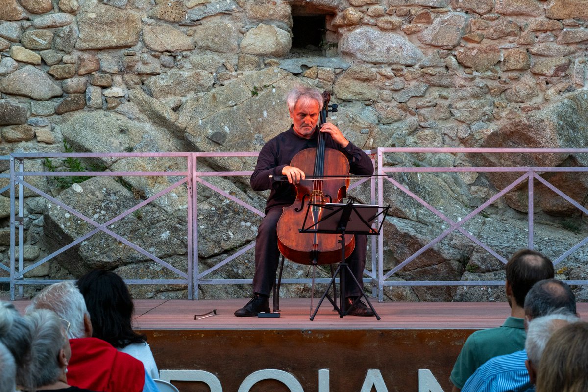 Elba Isola Musicale d'Europa tweet media