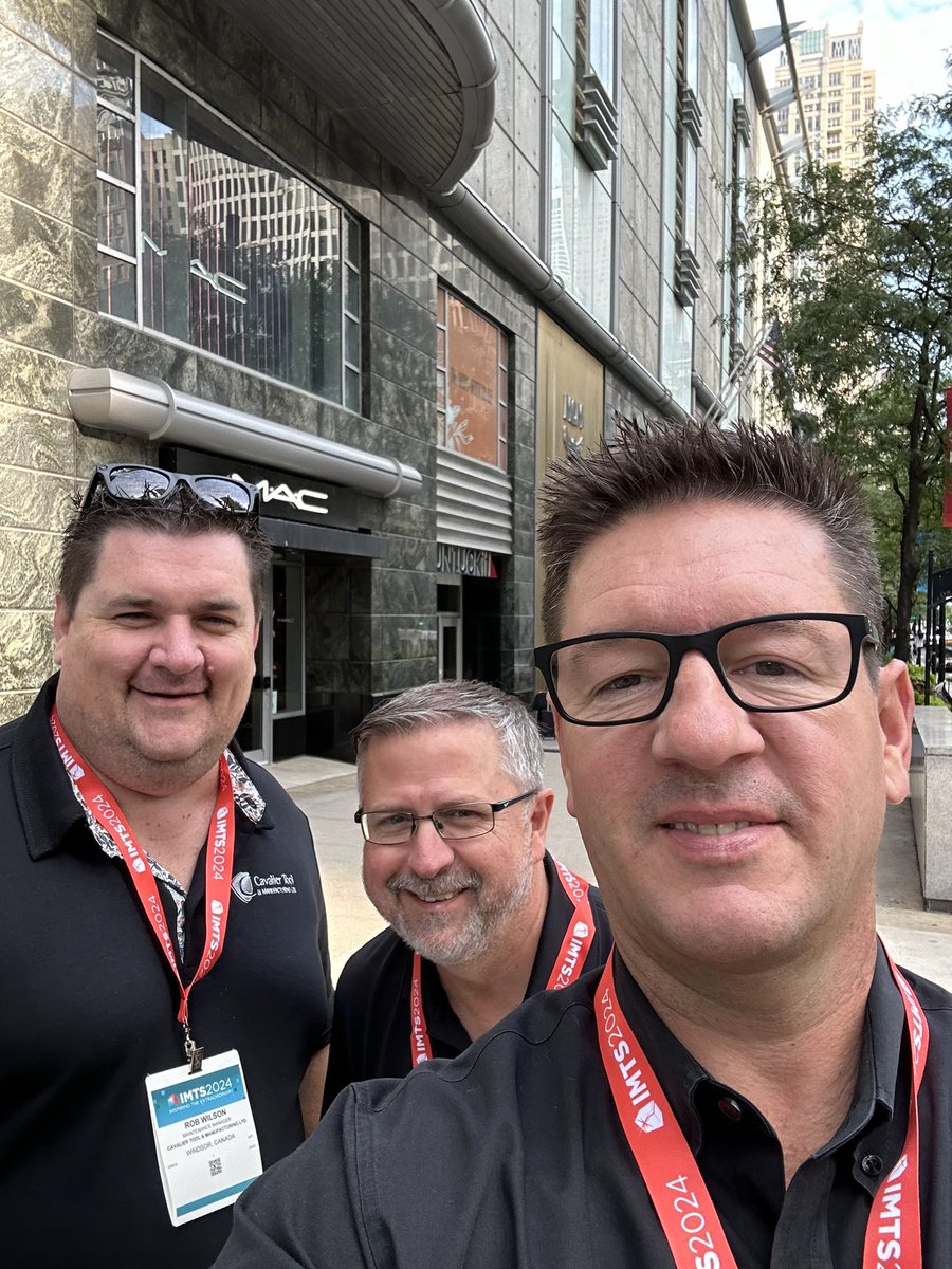CavalierTool's tweet image. Day Three at @IMTSchicago 👏🌐

Early start for Head Coach @BrianBendig and the #cavalierarmy today.

Looking forward to another great day