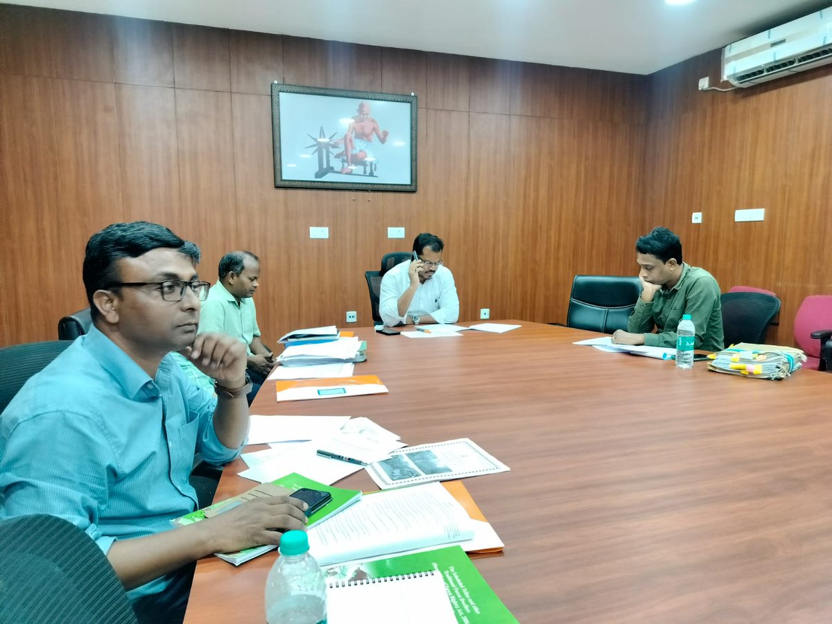ITDA_BARIPADA's tweet photo. Today,the DLC under FRA in Mayurbhanj District approved Habitat Rights for the Mankadia and Hill Khadia PVTGs.This milestone makes Mayurbhanj the 6th district in Odisha to achieve this significant recognition. @stscdev @scstrti @VasundharaO https://t.co/cMZ79GOsl8