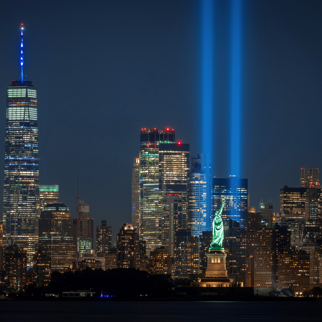 Alongside our @HCAHealthcare family, we pause to honor the brave actions of our first responders and everyday citizens who selflessly and courageously fought back on Sept. 11, 2001. We remember, always. 

#NeverForget #PatriotDay