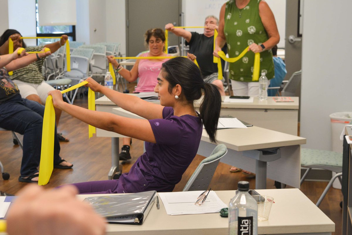 Thank to everyone who attended our Dunedin Blue Jays Fundraiser on August 31st🎉 With your support, we raised $400 for the Clinic! These funds can help provide healthy food boxes for our Healthy Living Program, which is currently in session. We couldn't do it without you! 💙