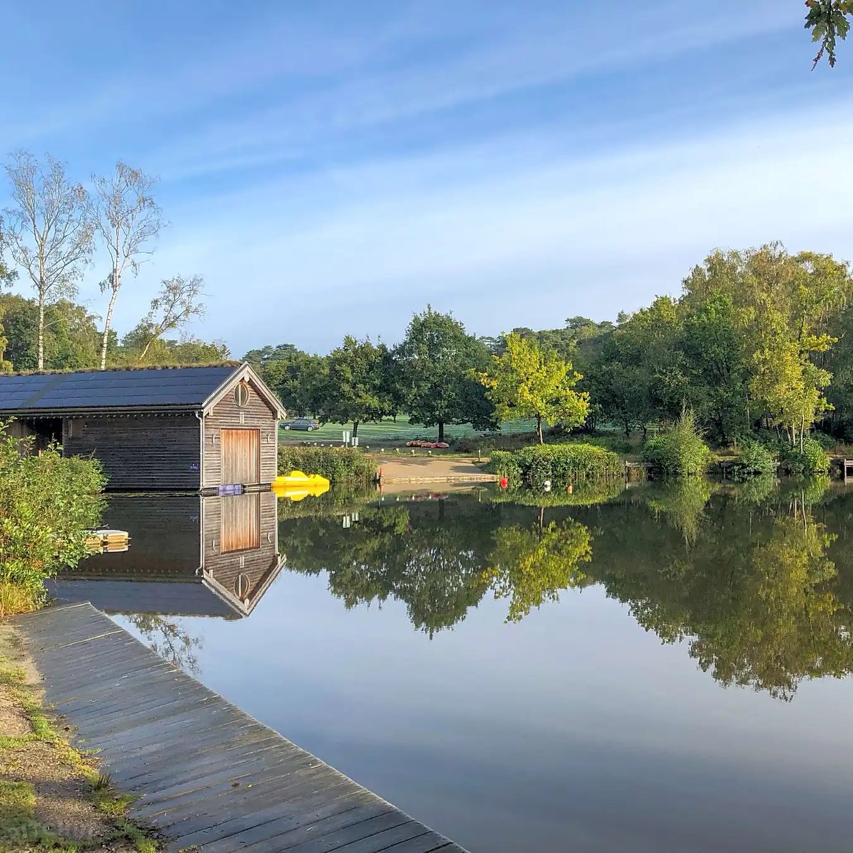 pitchup's tweet image. Could this weekend be the perfect time for an adventure in the #NewForest? This lakeside #campsite is the ideal escape for thrillseekers, with plenty of activities like high and low ropes, #climbing, abseiling, archery and zipwire:   pitchup.com/campsites/Engl…
