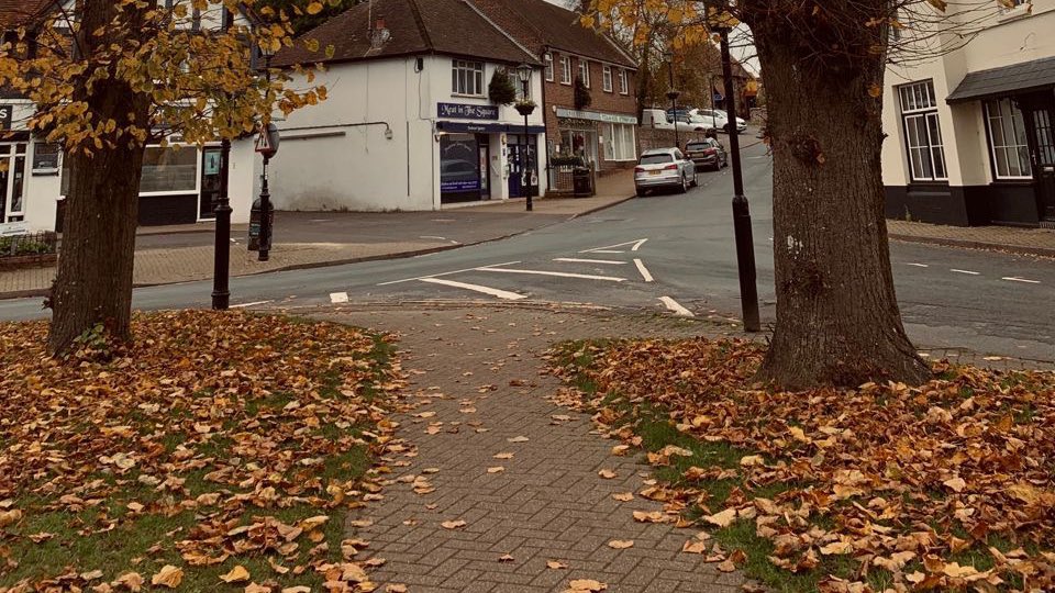 pamvonhadder's tweet photo. a rory gilmore fall ✨🍂 https://t.co/SbTrv8u8Ki