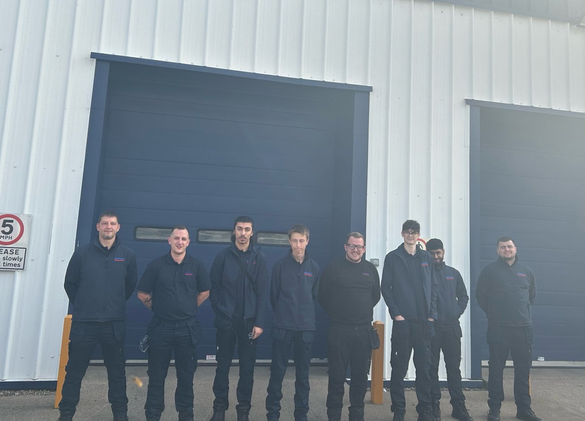 Welcome to our new starters! 

We have a learning culture that encourages our staff to increase their knowledge, whatever their duties are, friendly and engaging setting which helps to create a skilled and professional service for the customer.

careers.nationalwindscreens.co.uk

#jobs