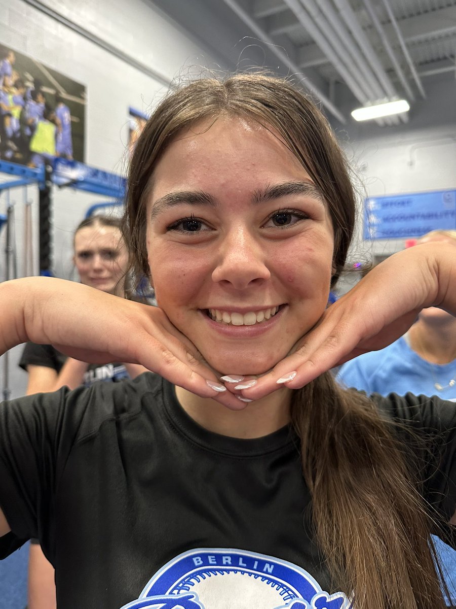 BerlinBearsSB's tweet photo. What’s that?? First day of preseason?? OH YEAH IT IS!!

Great turnout for the 🐻’s yesterday. Getting 1% better each day! #Team7 https://t.co/x58bfdpaFZ