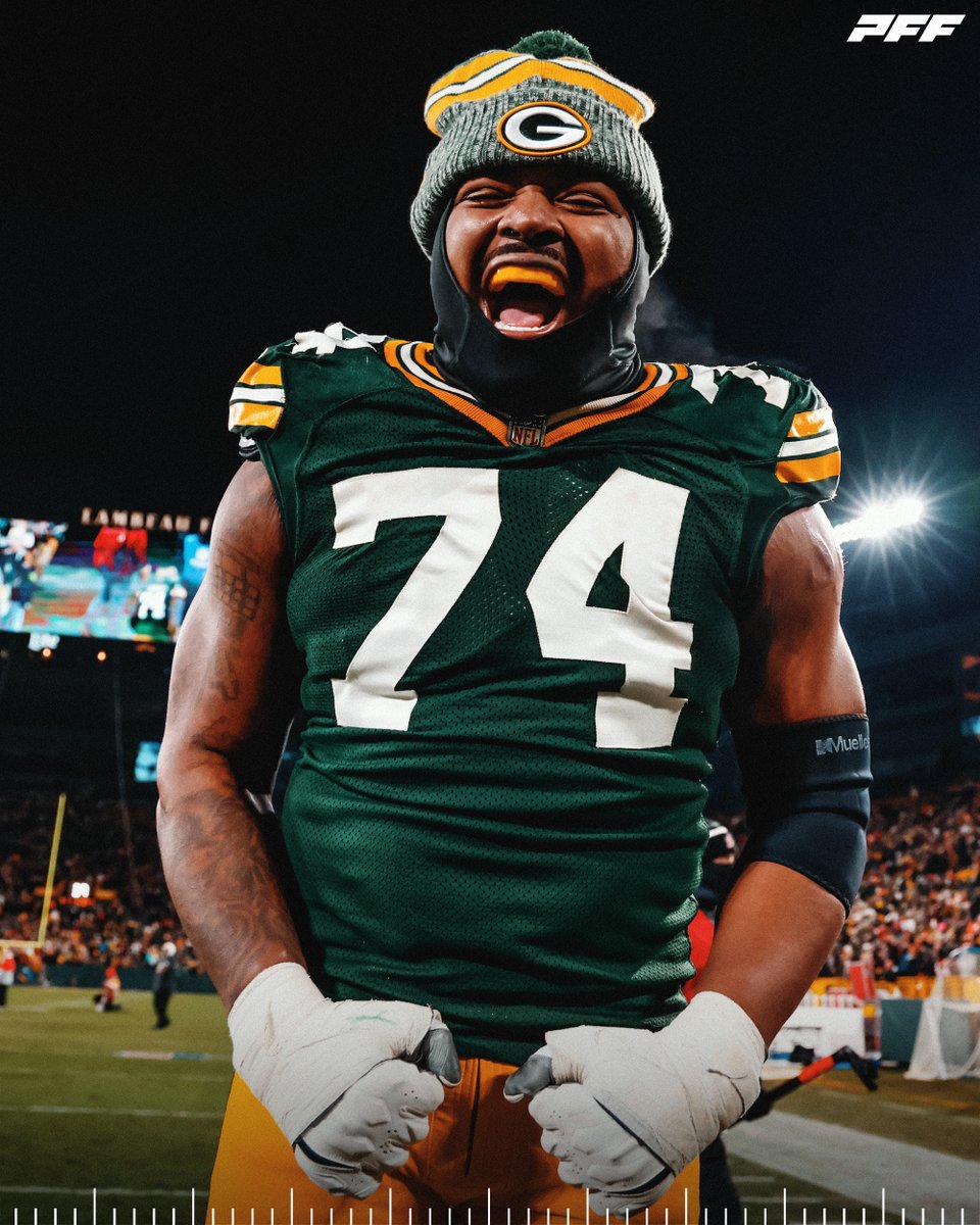 PFF_Packers's tweet photo. Elgton Jenkins in Week 1:

🟢 78.9 pass-blocking grade
🟡 74.1 run-blocking grade
🟢 38 pass-blocking snaps
🟡 0 pressures allowed https://t.co/kL8J2CB4TH