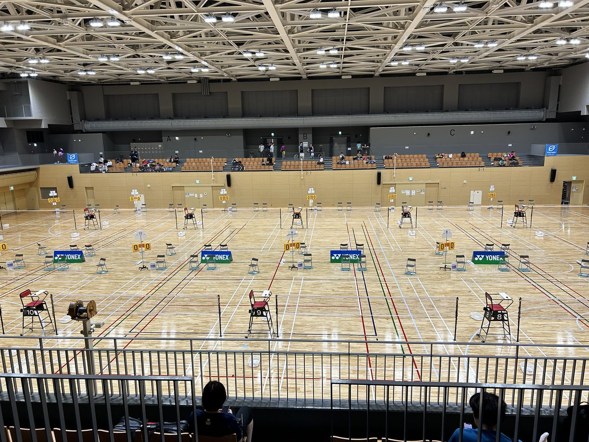 0877_yuki's tweet photo. 全日本社会人シングルス
運良く3回戦まで行けましたが、
体力、技術、戦術共に至りませんでした。
来年は2日目に残れるように、時間の工面、体のメンテナンスとトレーニング、体内に摂取するものに気をつけて励んでいきたいと思います。
今後とも応援よろしくお願いします。 https://t.co/TGM0xGiSJs