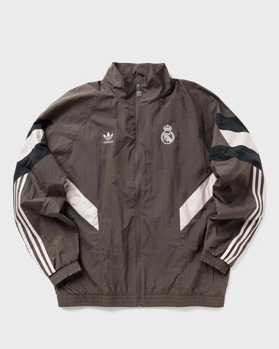 uptod4te's tweet photo. Real Madrid x adidas 新作アパレルが国内公式オンラインで発売開始 【レアル マドリード アディダス チャコール トラックジャケット Tシャツ】
https://t.co/jlBtzbyjLm https://t.co/qcipEQC3CJ