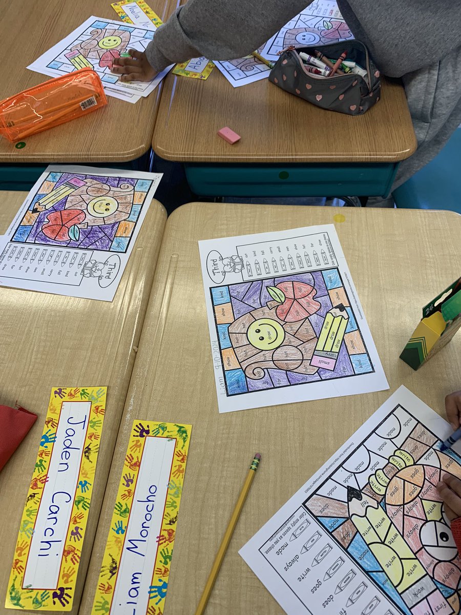 2nd Grade students learning routines and procedures to work in Centers. Excellent!@CentralSchool33 <a href="/Gerald_Fitzhugh/">Gerald Fitzhugh II, Ed.D. 👌🏾♦️👌🏾♦️KAY</a>