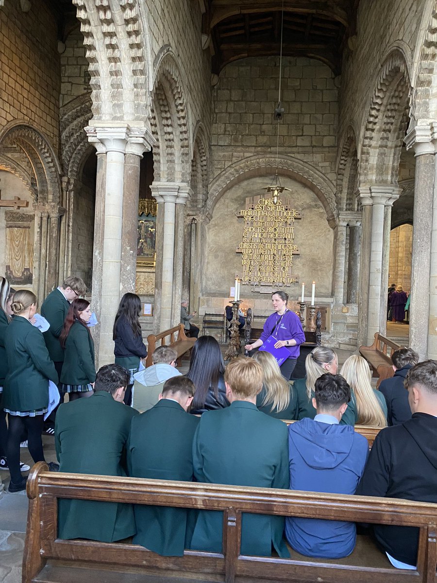 HorizonHistory's tweet photo. What a superb day exploring @durhamcathedral and @durhamcastle. Thank you for making it so informative and interesting for our students 👏🏻 #HorizonHistorians #MutualRespect #BritishValues https://t.co/ZrgYDBMq1l