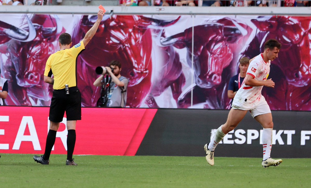 Philipp Hinze tweet media