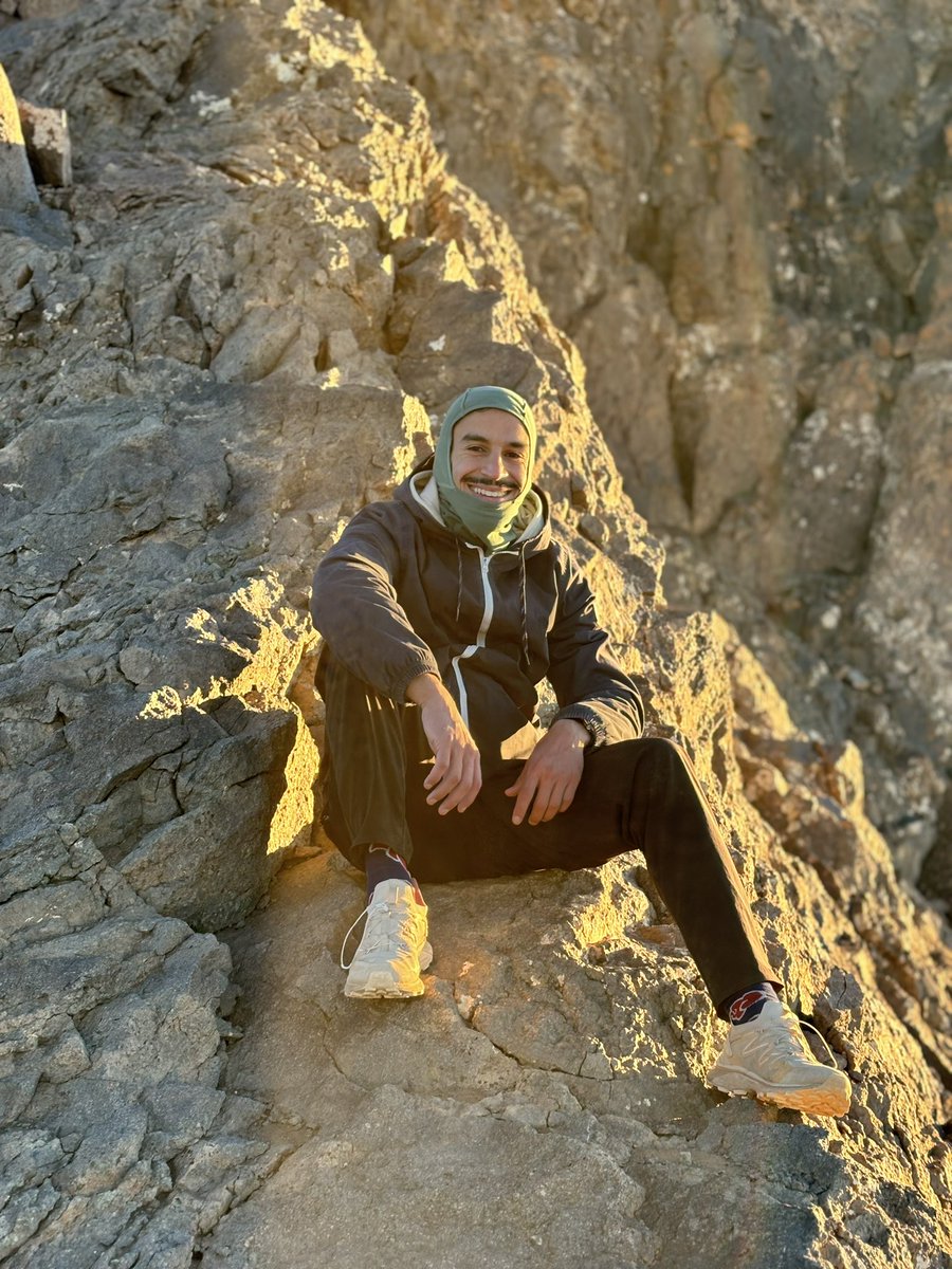 dr_broc's tweet image. Des que j’ai un peu de 4G je spam sah c’était incroyable 🏔️