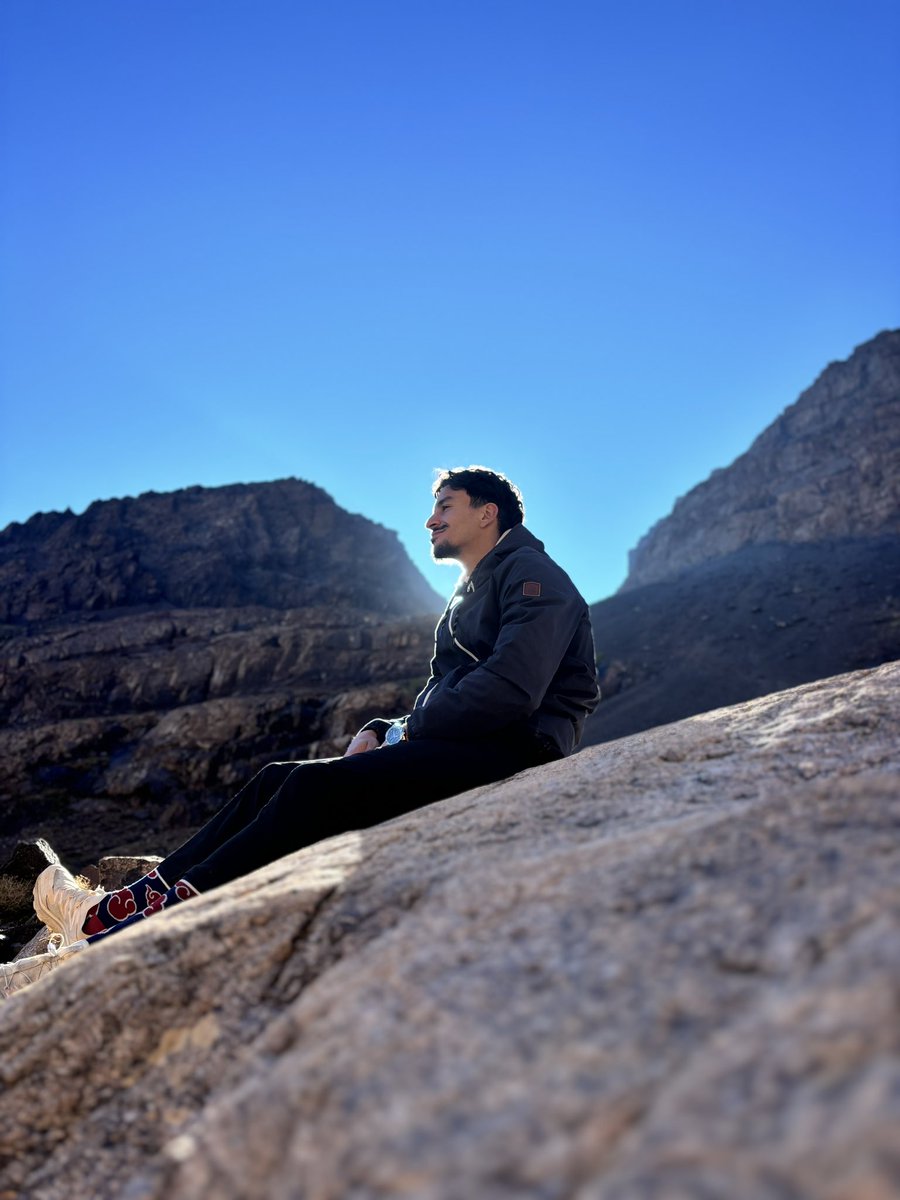 dr_broc's tweet image. Des que j’ai un peu de 4G je spam sah c’était incroyable 🏔️