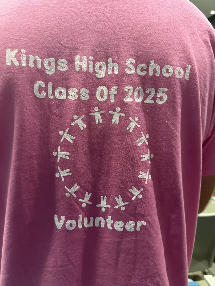 A great tradition @Kings_HS on 9/11 with the Senior Day of Service.  The class of 2025 will be completing acts of service all throughout the region in remembrance of the terrible tragedy and those that lost their lives on 9/11/2001.