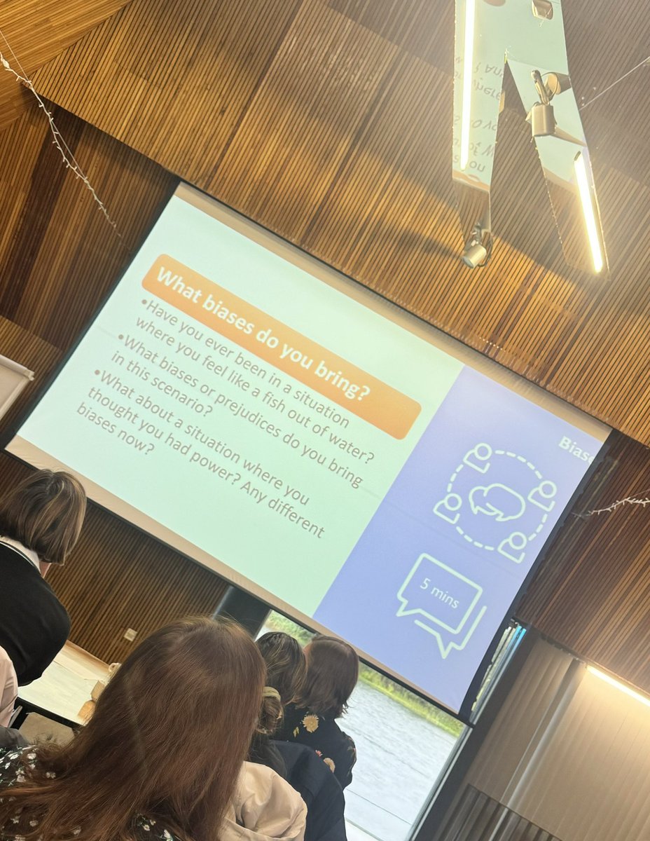 Leasa Fish tweet media