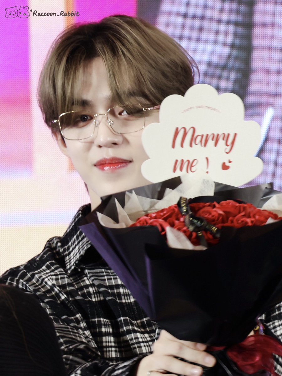 RaccoonRabbit84's tweet photo. 20240911 
Marry me!
Yes, I do🌹

#쿱정 #クパン 
#승철 #SCOUPS #에스쿱스 
#정한 #JEONGHAN #윤정한 https://t.co/ba8izqp8c0