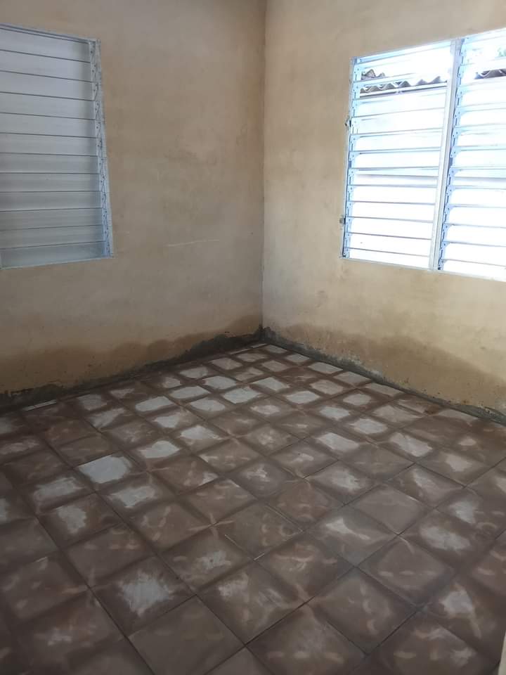 AnyelitBenitez's tweet photo. La construcción  de viviendas en #Calimete no se detiene, se trabaja en la adaptación de locales como vía para optimizar el recurso destinado al programa. #MatancerosEnVictoria 
@DiazCanelB 
@mariofsabines 
@CaridadPoey 
@DamarisGener https://t.co/iqQuwXi7JG