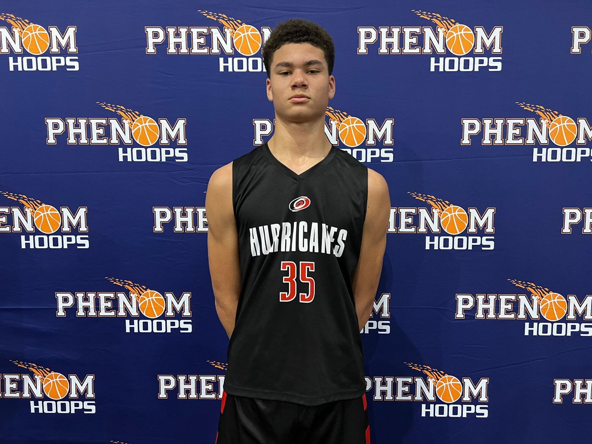 POBScout's tweet photo. Names to Watch in Phenom Hoops 2026 NC Rankings
#PhenomHoops 

Read: https://t.co/5Tgt4bp0wC 

Full Rankings: https://t.co/xaFM87IQr7 

@julian_adigun35 @jaiquan_5 @Tyfrm315 @TyGraham_2 @dylan_twitty @Coach_Rick57 @colbylewis20 @POBScout @JeffreyBendel_ @Phenom_Hoops @ty1ewis https://t.co/bnlRQ4Jnve