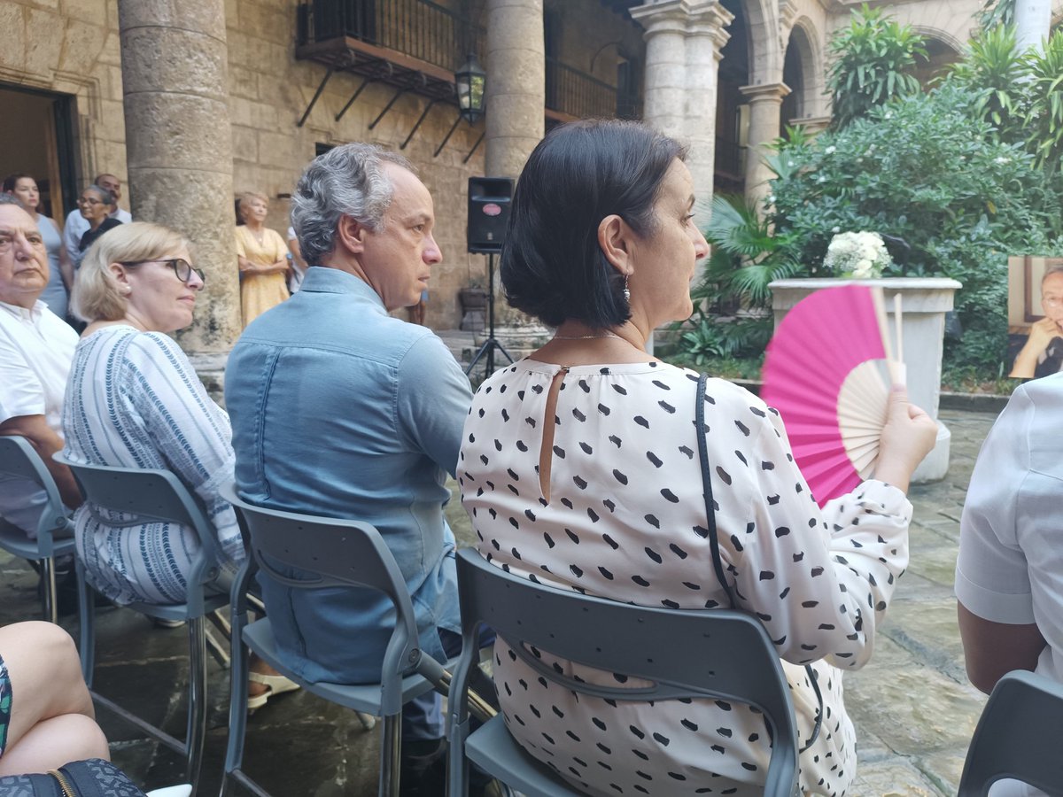 Recordando a Eusebio Leal tan inmenso y nuestro para siempre desde La Habana de sus amores. 
#Cuba🇨🇺