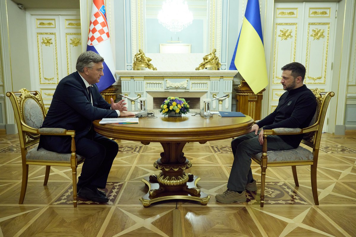 Volodymyr Zelenskyy / Володимир Зеленський tweet media